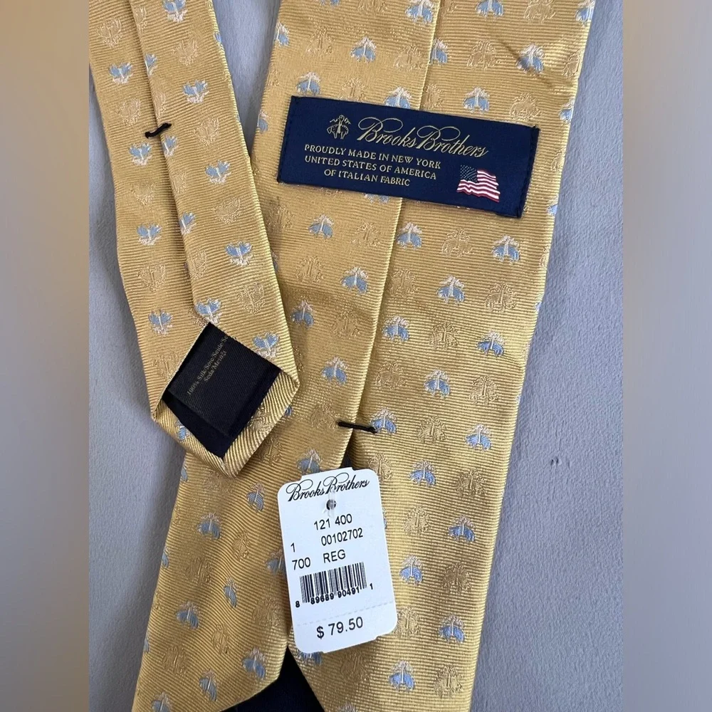 Brooks Brothers  Men’s Yellow Silk Tie NWT‎ !